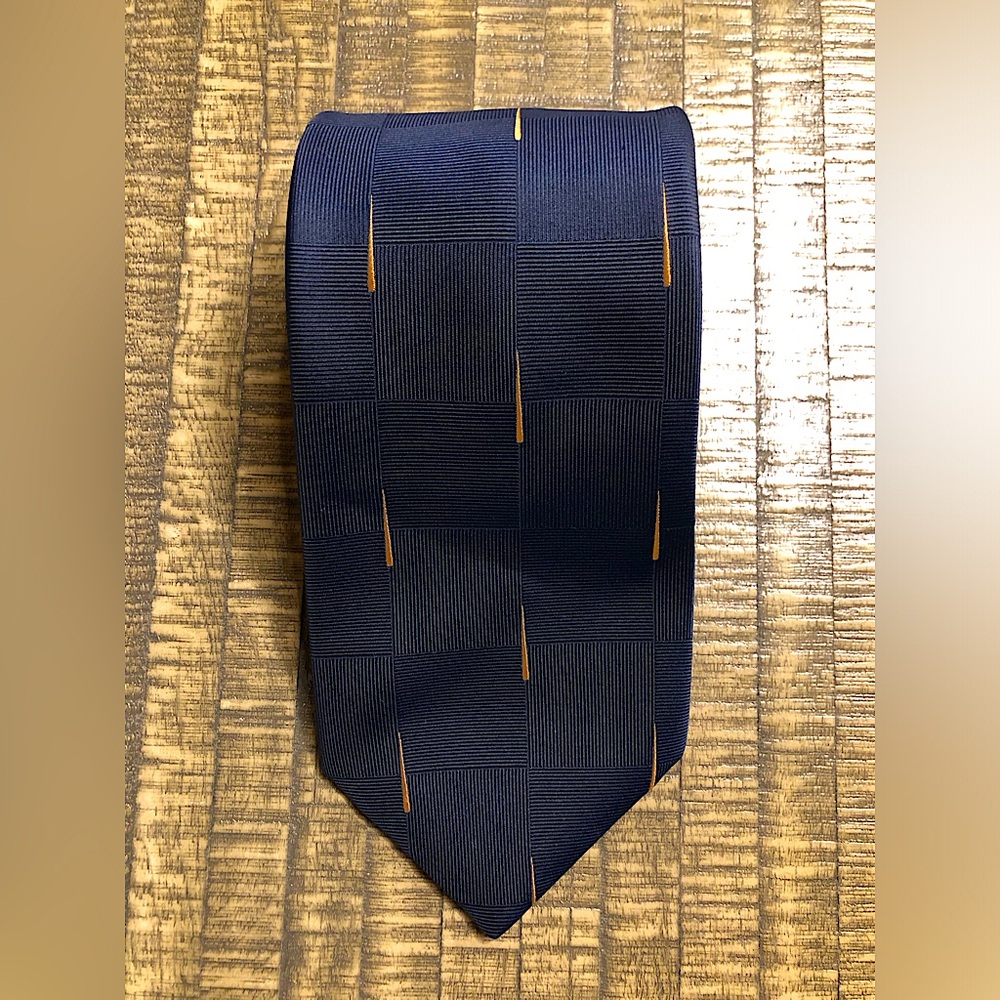 Tergal Tie